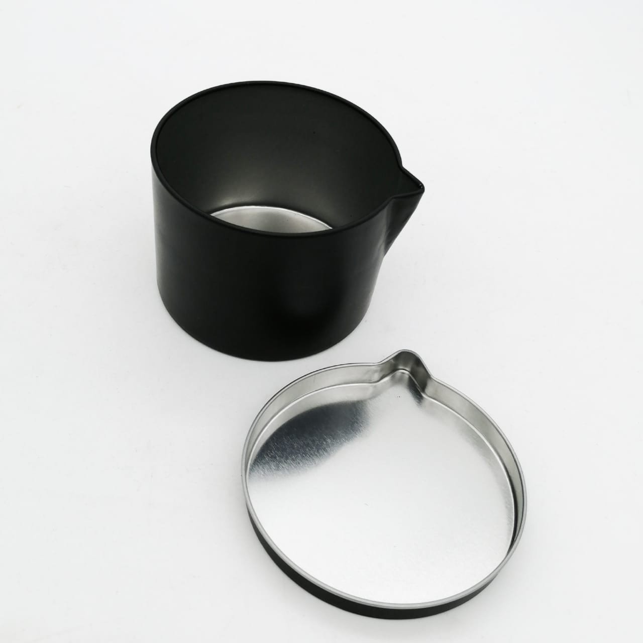 علب الشموع المعدنية للتدليك